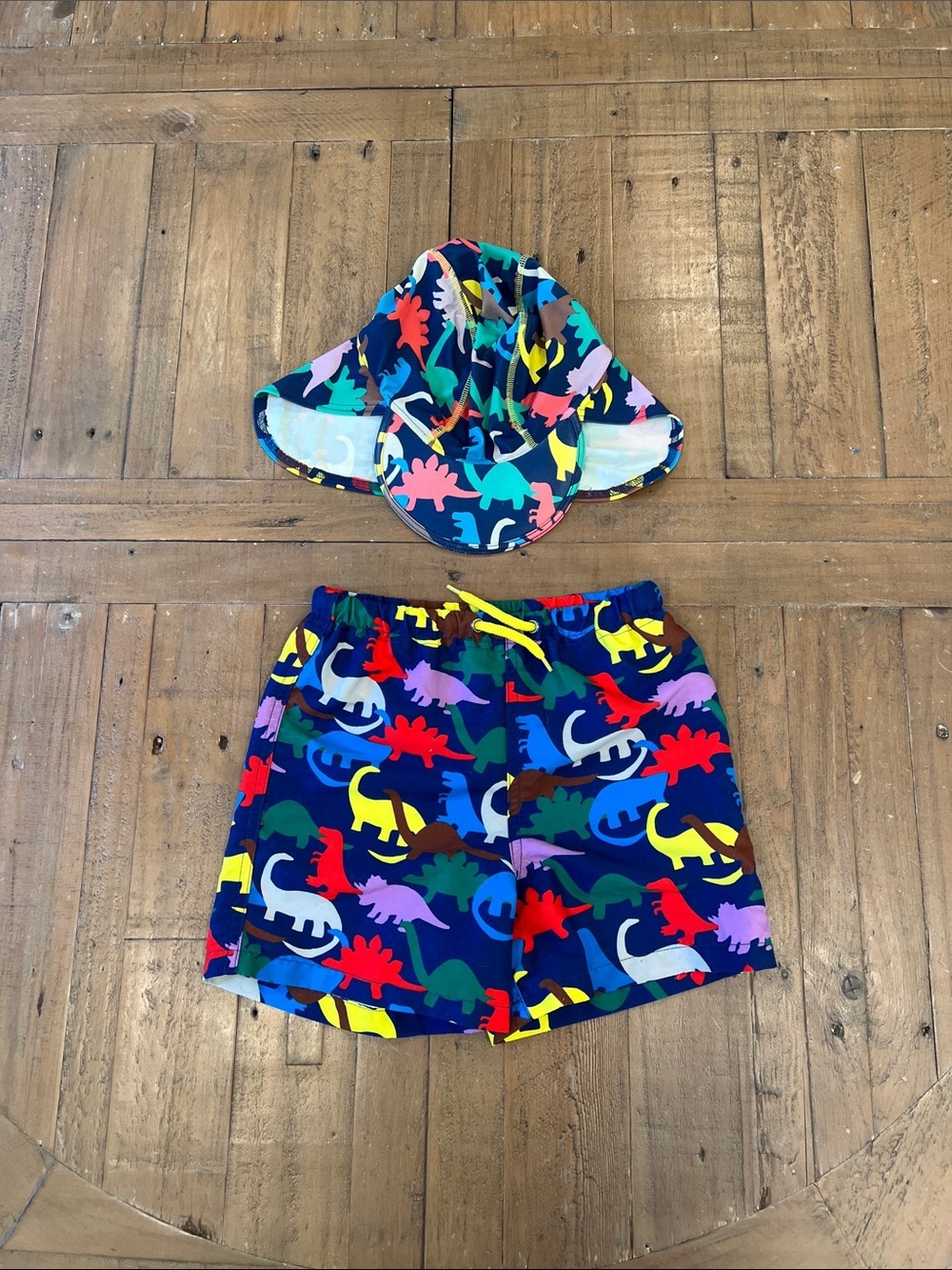 Baby Boden colorful dinosaur swim trunks and sun hat 3-4 years